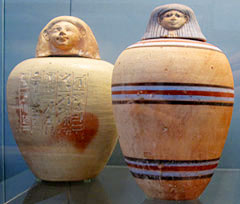 Bemalte Kanopen-Gef&auml;&szlig;e